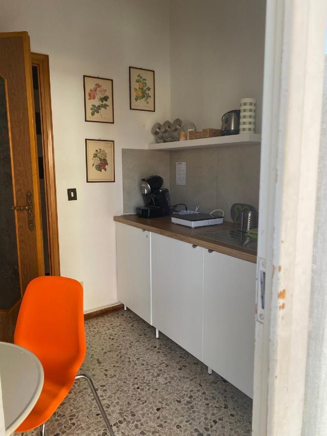 Affittacamere Room Ospedale Maggiore Parma Exterior foto